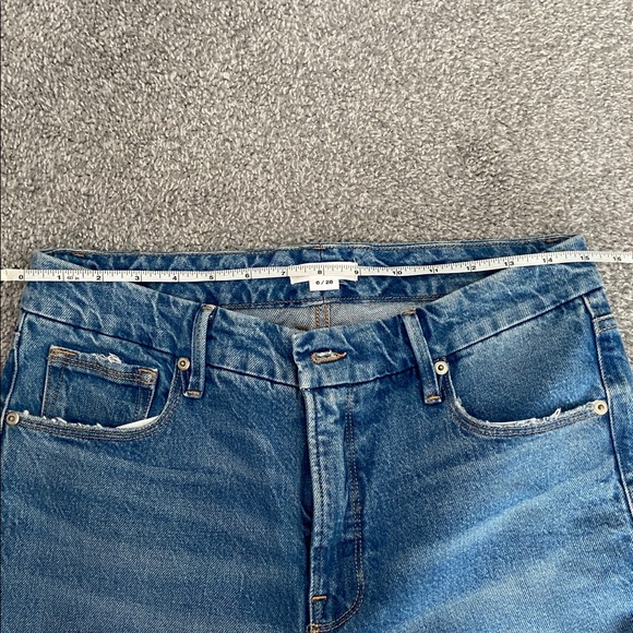 Distressed Good American Jeans - Picture 10 of 11